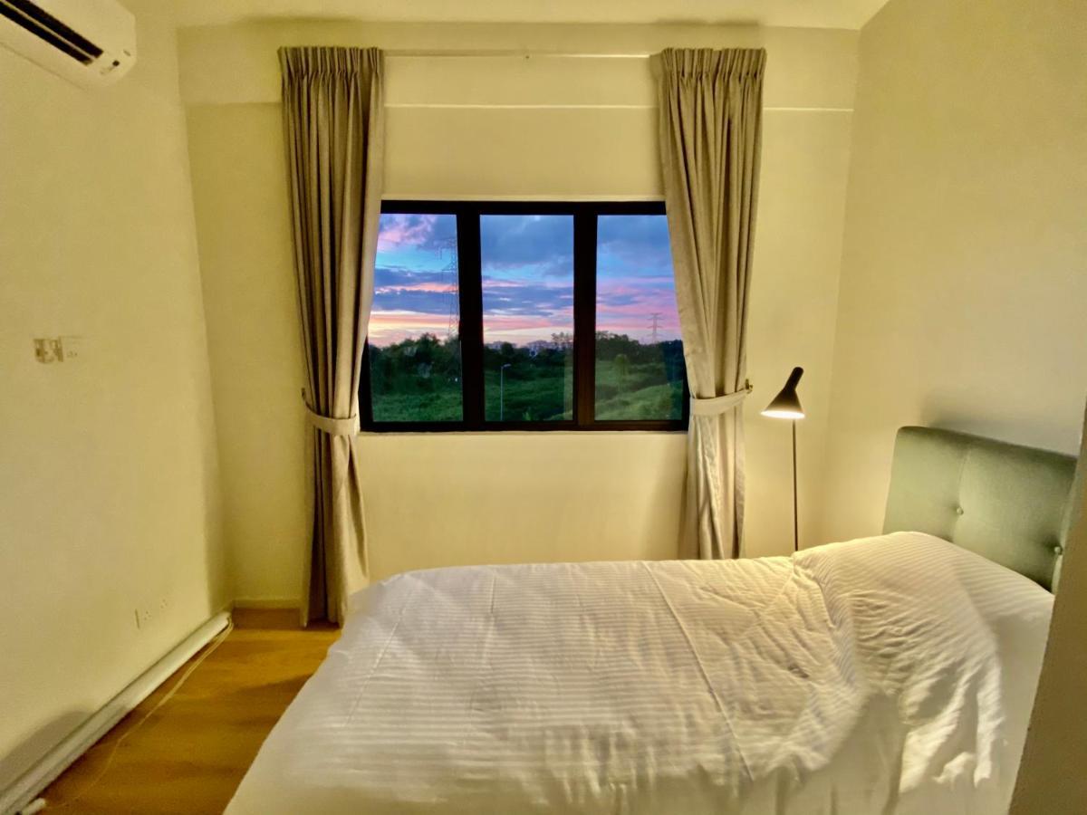 Faizal Madhi Homestay Kuching Exterior photo