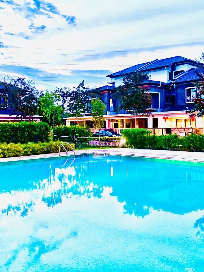 Faizal Madhi Homestay Kuching Exterior photo
